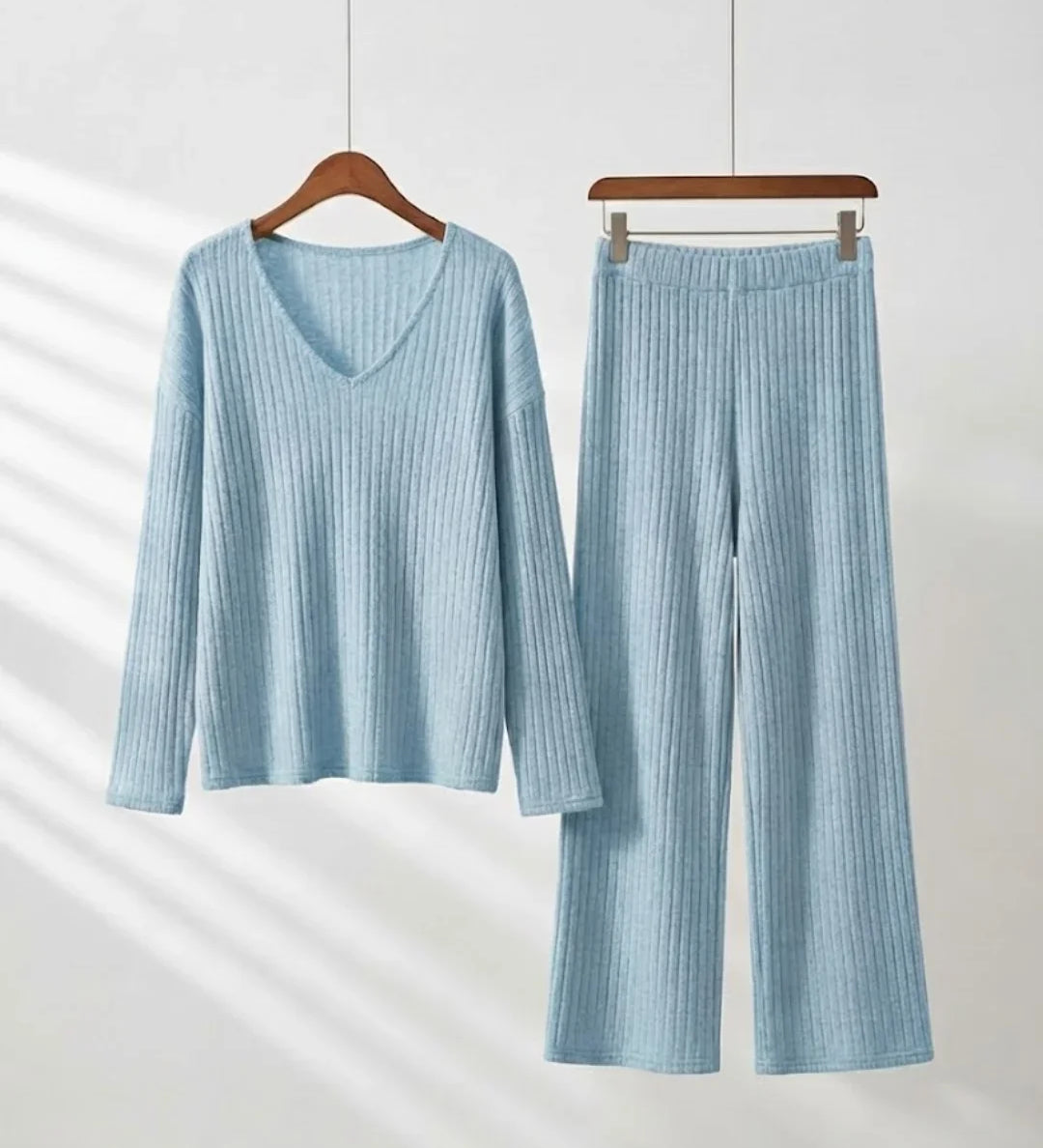 Lorenza™ | Ribbed V-neck two-piece lounge set