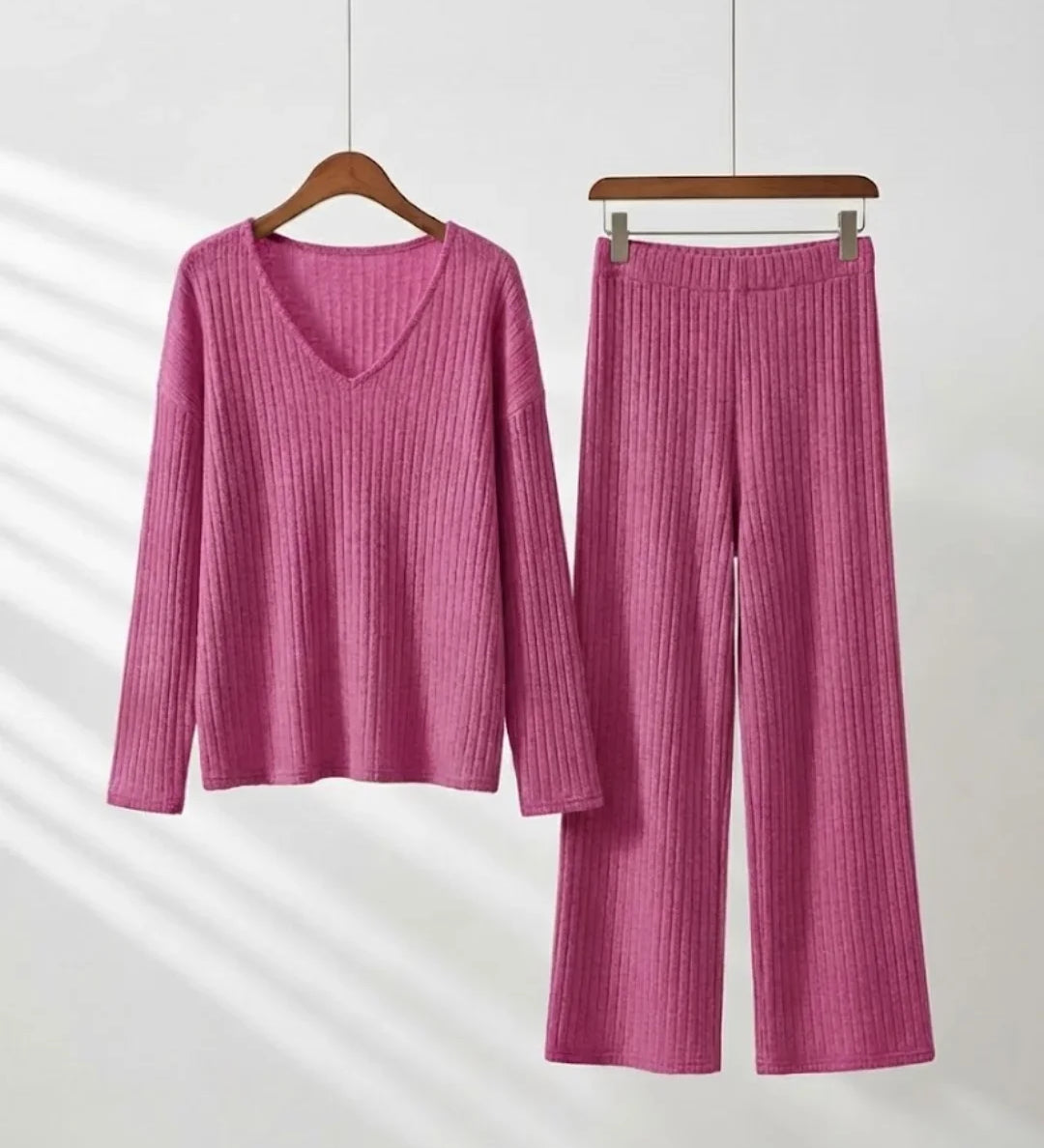 Lorenza™ | Ribbed V-neck two-piece lounge set