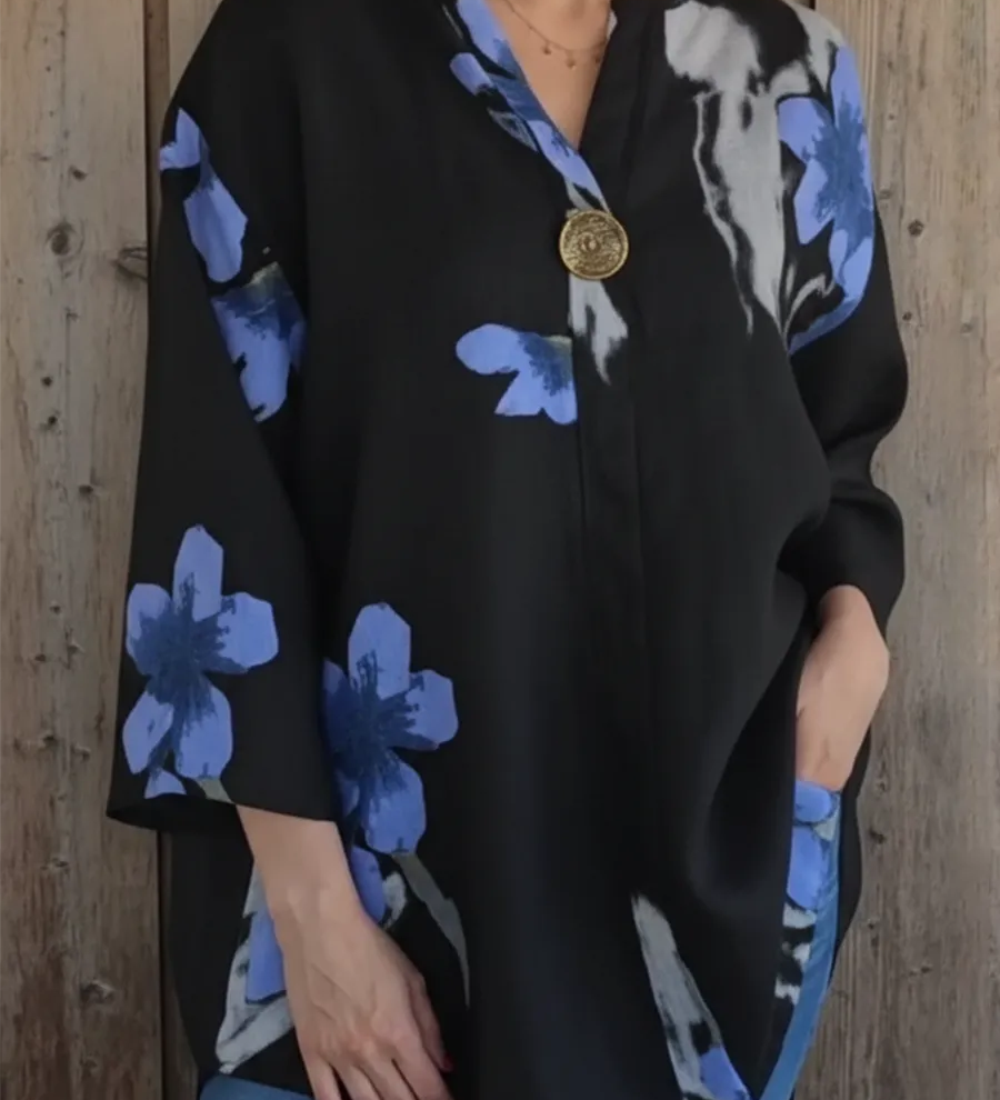 Elegant Floral Print Button-Detail Relaxed Blouse