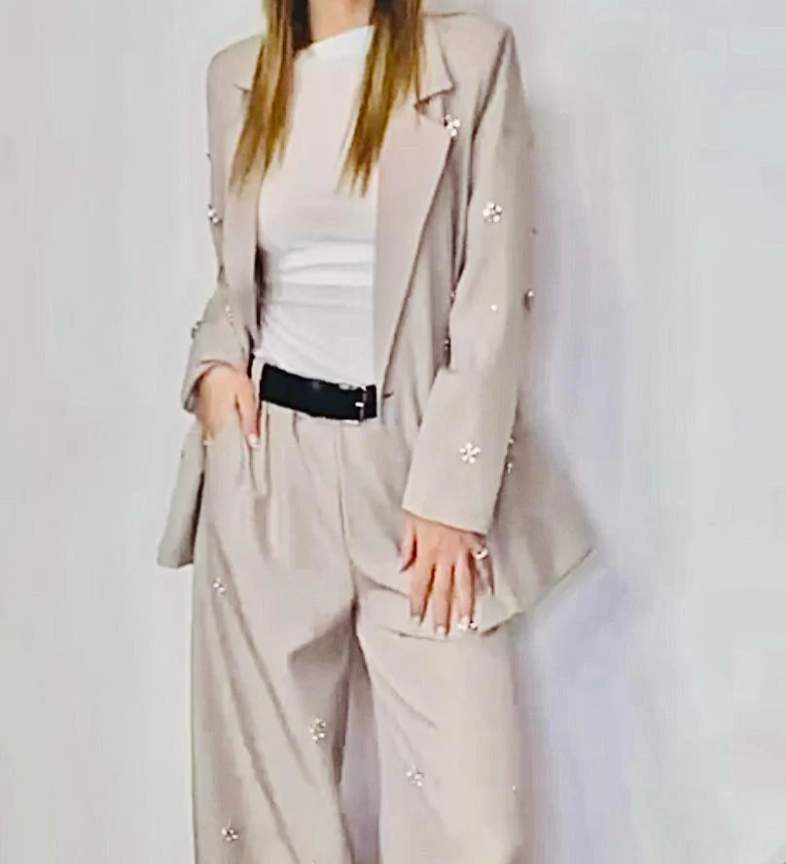 Farrah™ | Elegant Ensemble with Stone Details