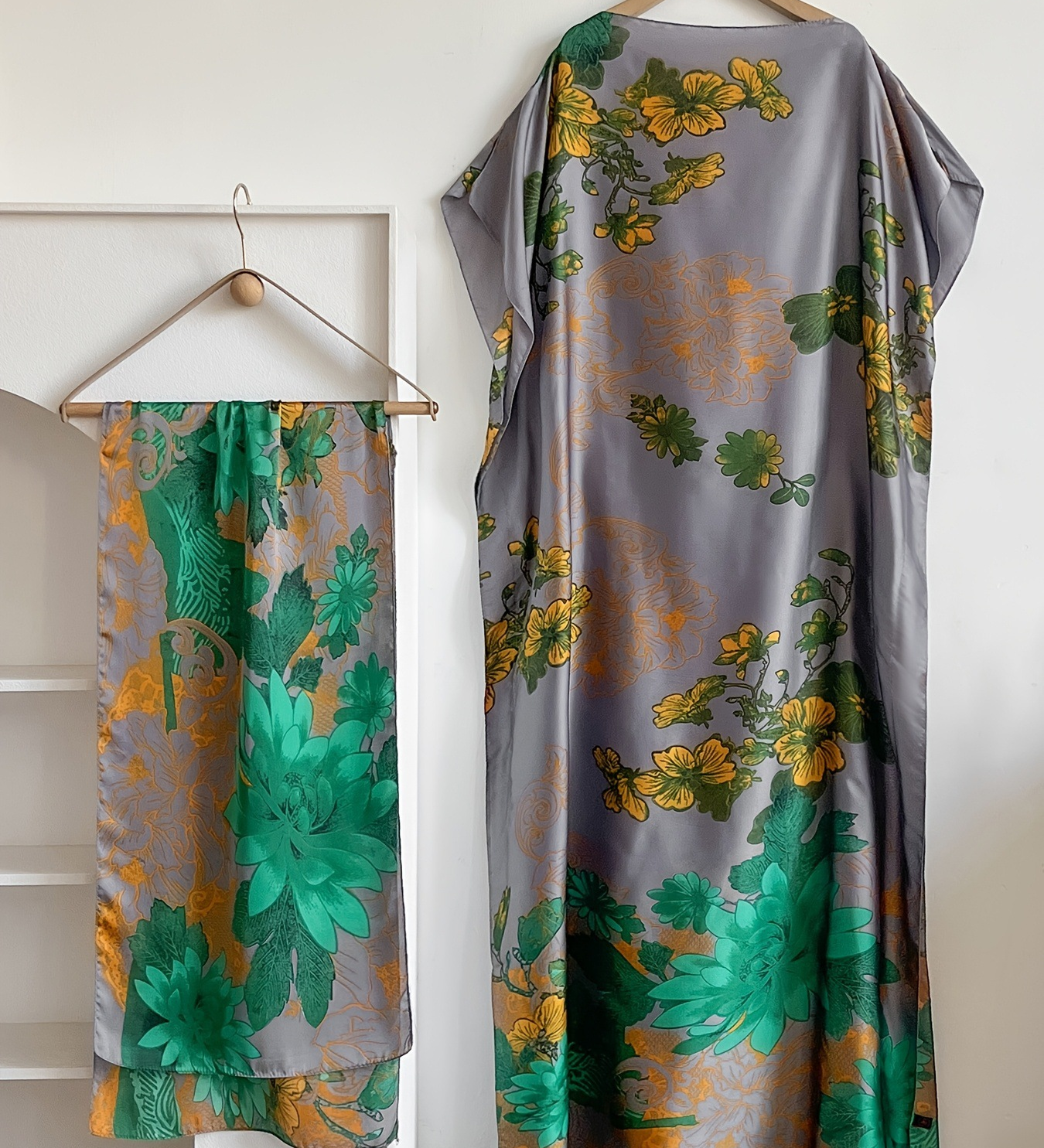 Elegant Floral Print Silk Kaftan Dress